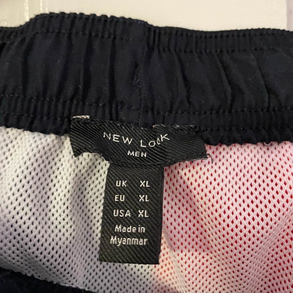New Look by ASOS Color-blocked Swim Trunks - Picture 3 of 5